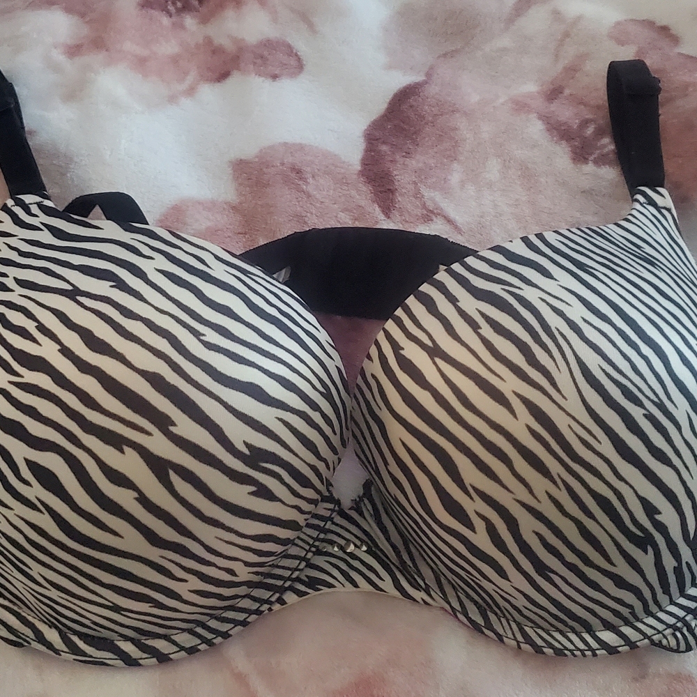 Maidenform Black and White Zebra Print Padded Push Up Bra